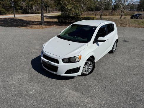 Used 2014 Chevrolet Sonic LT image 31