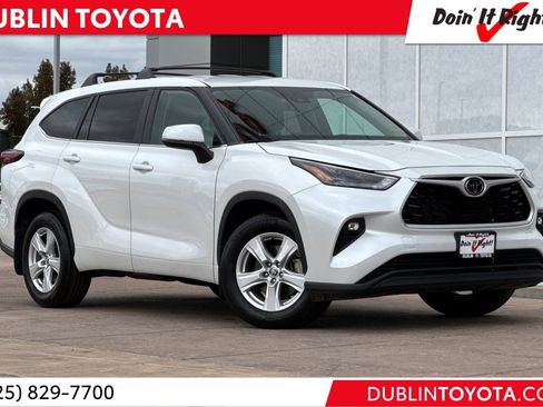 Certified 2024 Toyota Highlander LE image 1