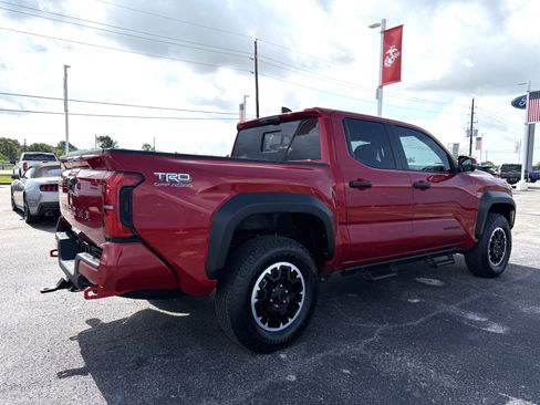 Used 2025 Toyota Tacoma TRD Off-Road w/ TRD Off Road Premium Package AWD/4WD image 2