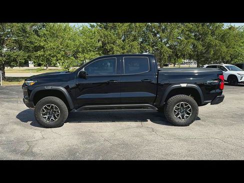 Used 2024 Chevrolet Colorado ZR2 w/ ZR2 Convenience Package III AWD/4WD image 37