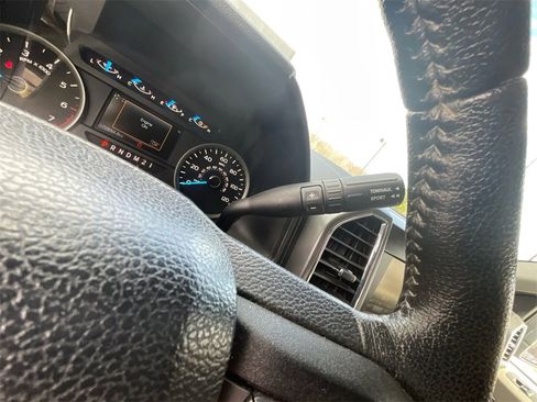 Used 2015 Ford F150 XLT w/ Equipment Group 302A Luxury image 20