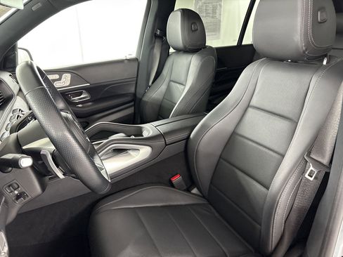 Used 2025 Mercedes-Benz GLS 450 4MATIC image 22