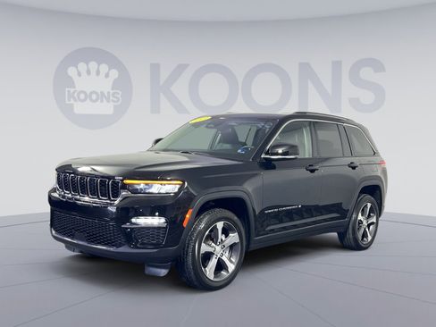 Used 2023 Jeep Grand Cherokee Limited w/ Trailer Tow Prep Group (B) AWD/4WD image 5