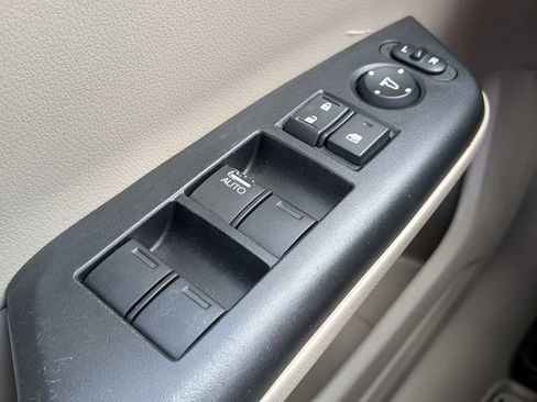 Used 2012 Honda Civic LX image 23