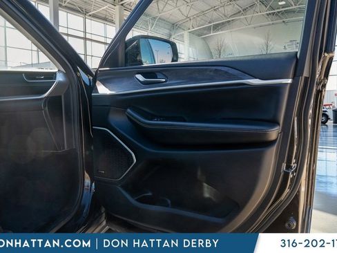 Used 2021 Jeep Grand Cherokee L Limited image 28