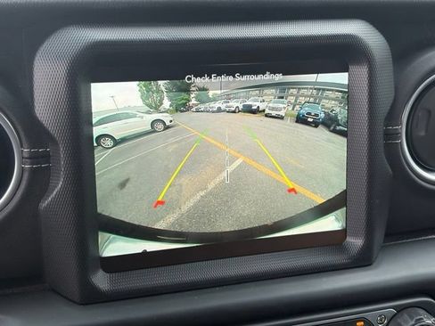 Used 2023 Jeep Wrangler Unlimited Sahara w/ Safety Group AWD/4WD image 21