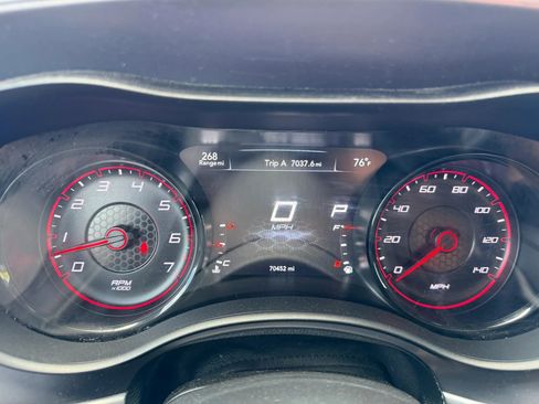 Used 2021 Dodge Charger SXT w/ Blacktop Package image 9