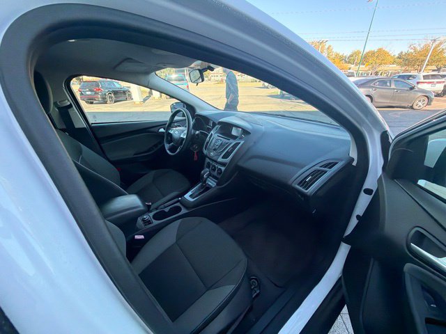 Used 2012 Ford Focus SE FWD image 34
