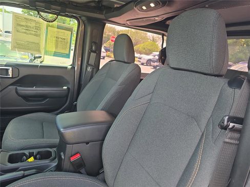Used 2025 Jeep Wrangler Sport AWD/4WD image 14