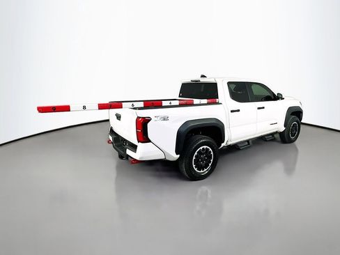 Used 2024 Toyota Tacoma TRD Off-Road image 7