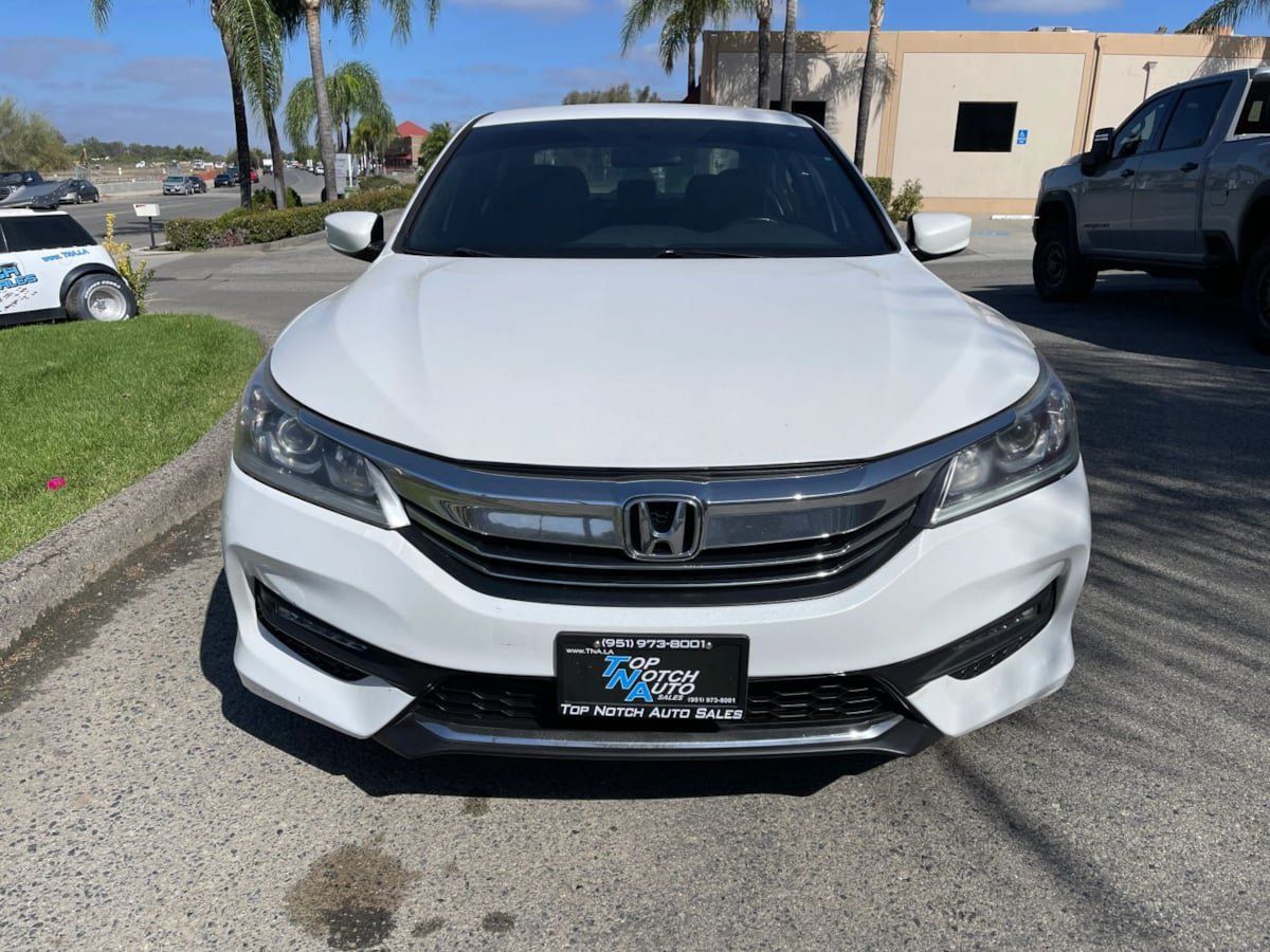 Used 2017 Honda Accord Sport image 2