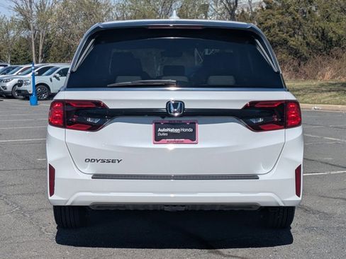 New 2026 Honda Odyssey EX-L image 8