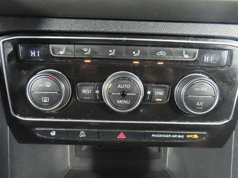 Used 2020 Volkswagen Atlas SEL image 21