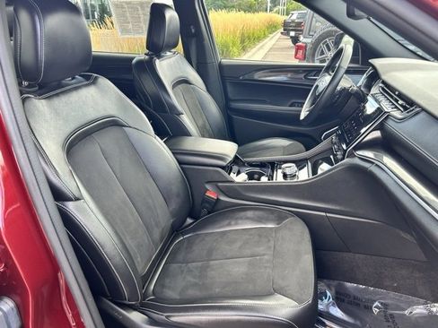 Certified 2022 Jeep Grand Cherokee L Laredo image 16