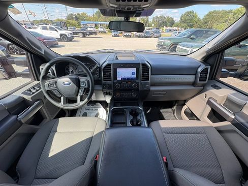 Used 2021 Ford F250 XLT w/ XLT Premium Package AWD/4WD image 18