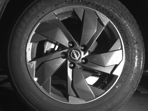 Used 2025 Nissan Rogue SV image 12