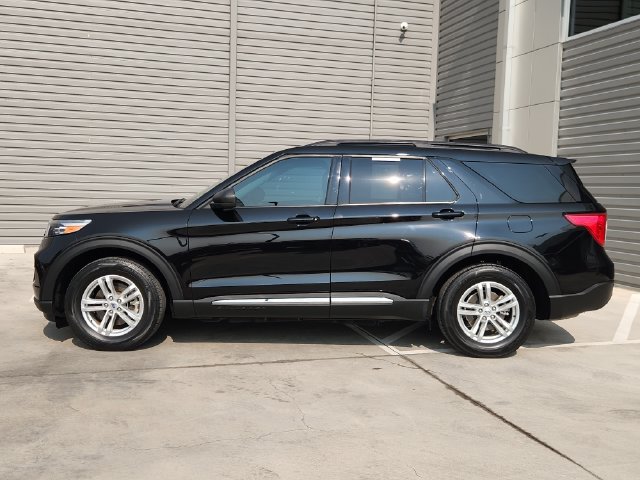 Used 2023 Ford Explorer XLT RWD image 5