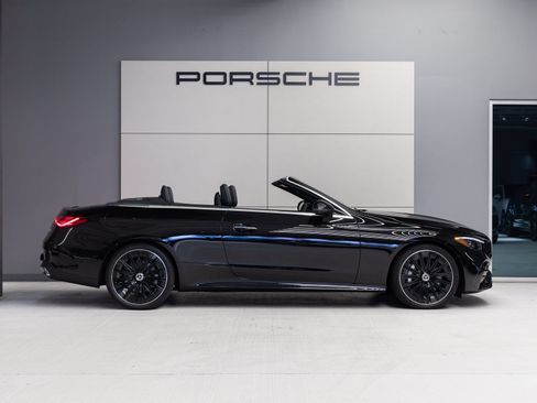 Used 2026 Mercedes-Benz CLE 450 4MATIC Cabriolet image 11