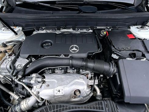 Used 2020 Mercedes-Benz GLB 250 image 29