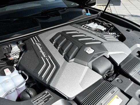 Used 2024 Lamborghini Urus Performante AWD/4WD image 66