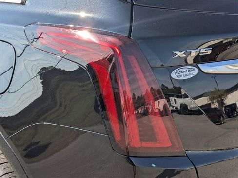 Certified 2024 Cadillac XT5 Premium Luxury image 8