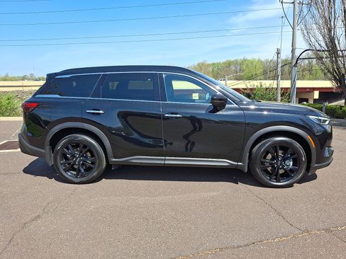 Certified 2025 INFINITI QX60 Luxe w/ Black Edition AWD/4WD image 7
