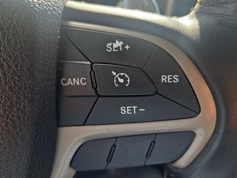 Used 2015 Jeep Grand Cherokee Overland AWD/4WD image 20
