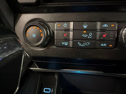 Used 2017 Ford F150 XLT w/ Equipment Group 302A Luxury AWD/4WD image 15