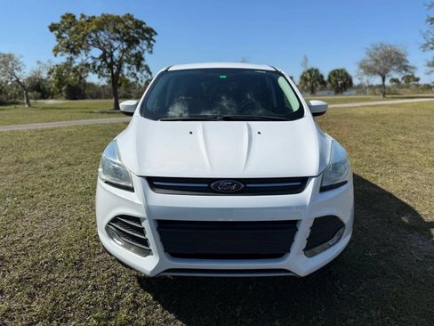 Used 2015 Ford Escape SE FWD image 4