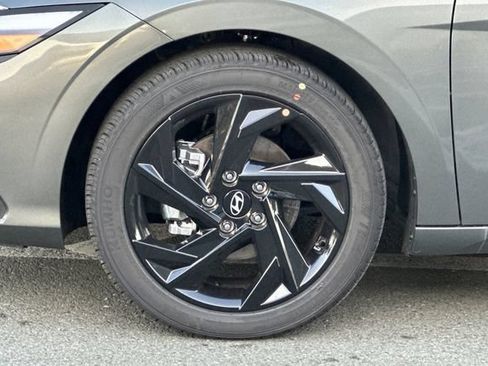 New 2026 Hyundai Elantra Sport FWD image 24