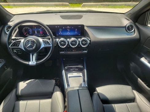 Used 2025 Mercedes-Benz GLA 250 image 10