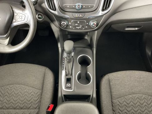 Used 2023 Chevrolet Equinox LT AWD/4WD image 14