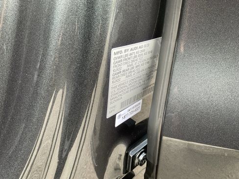 Used 2020 Audi Q8 Premium Plus w/ Premium Plus Package image 26