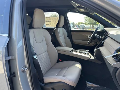 New 2026 Volvo XC90 B6 Plus w/ Protection Package Premier image 8