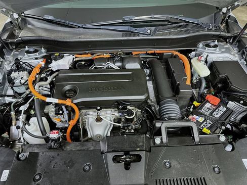 Used 2025 Honda CR-V Sport-L image 9