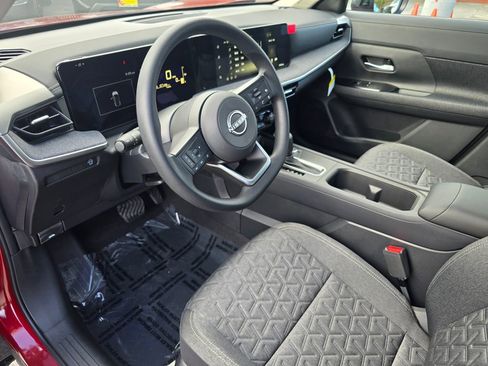 New 2026 Nissan Kicks SV w/ SV Premium Package FWD image 12