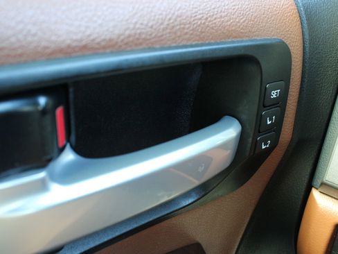 Used 2016 Toyota Sequoia Platinum image 20