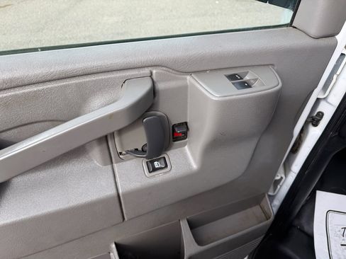 Used 2018 Chevrolet Express 2500 Extended w/ Driver Convenience Package image 12