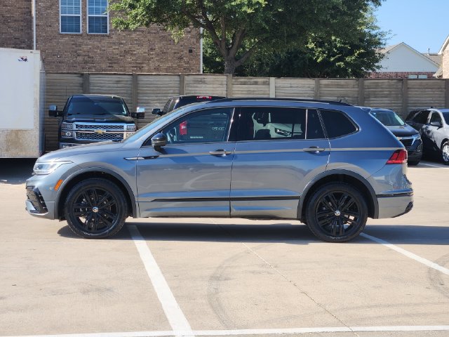 Used 2022 Volkswagen Tiguan SE R-Line FWD image 13