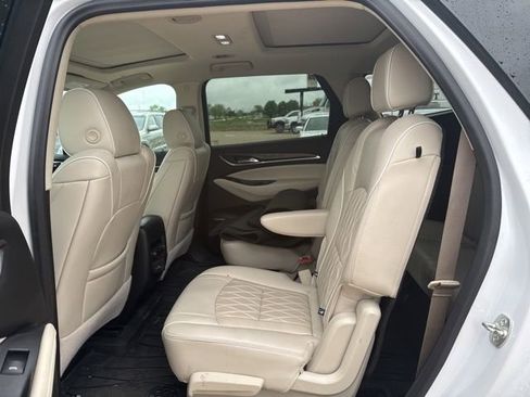 Used 2024 Buick Enclave Avenir w/ Avenir Technology Package AWD/4WD image 17