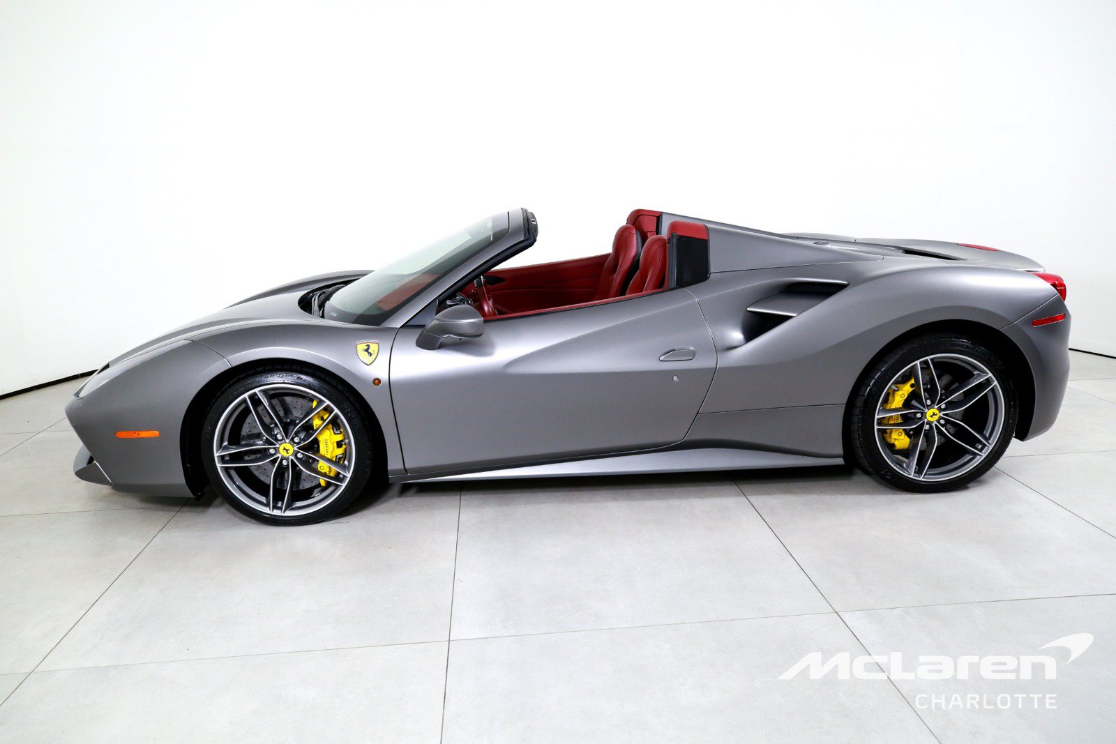 Used 2018 Ferrari 488 Spider RWD image 6