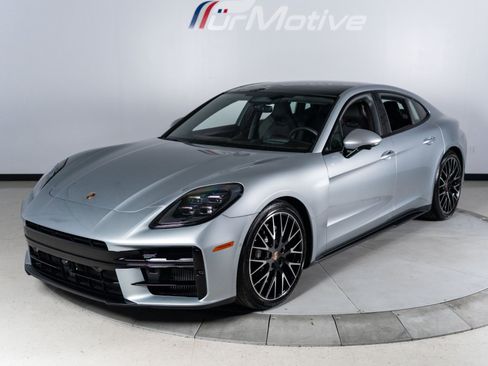 Used 2026 Porsche Panamera GTS AWD/4WD image 2