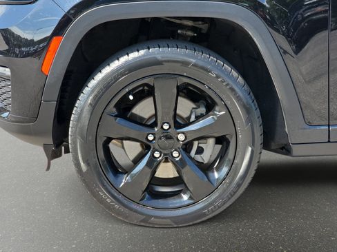 Certified 2023 Jeep Grand Cherokee L Limited w/ Black Appearance Package RWD image 30