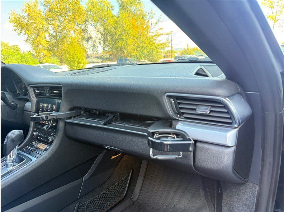Used 2017 Porsche 911 Carrera RWD image 41