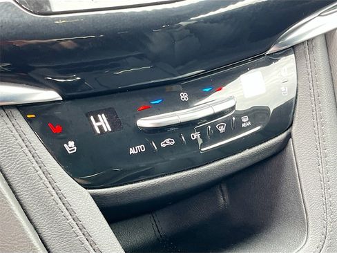 Used 2024 Cadillac XT6 Sport w/ LPO, ONYX Package image 16