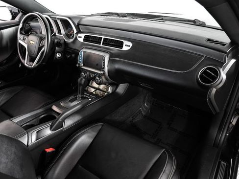 Used 2014 Chevrolet Camaro SS w/ RS Package RWD image 10