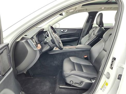 Certified 2023 Volvo XC60 B5 Plus w/ Climate Package image 17