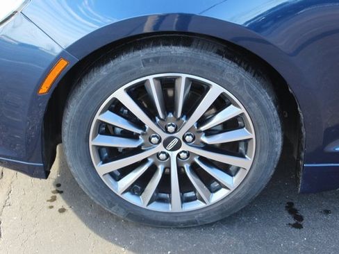 Used 2017 Lincoln MKZ Select image 11