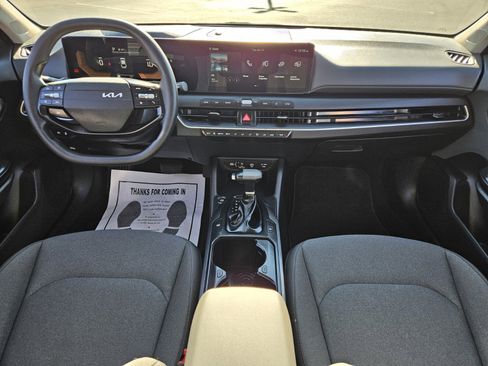 Used 2025 Kia K4 LXS image 13