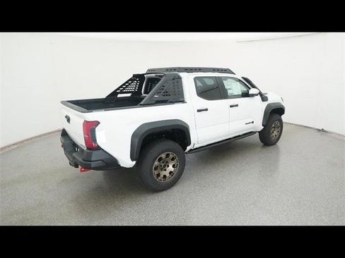 Used 2025 Toyota Tacoma Trailhunter image 9